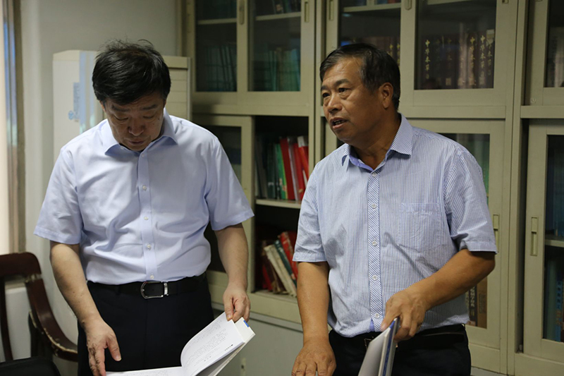保定市委常委、紀委書記、監(jiān)委主任周省時來藥都制藥集團調(diào)研